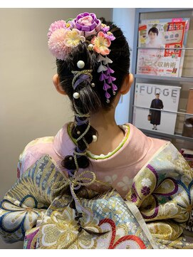 クローバー(CLOVER) ♪成人式・卒業式♪華やかヒモアレンジ♪ポニーテール♪(福島市)