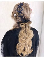 ベルグロー(BELLEGROW)&nbsp;ガーリーなフラワー＆リボンアレンジ