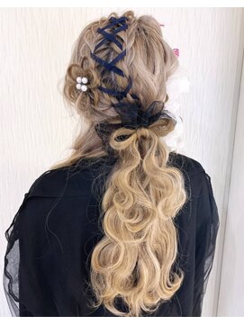 ベルグロー(BELLEGROW) ガーリーなフラワー&リボンアレンジ