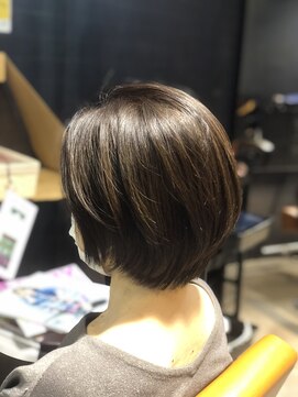 レリビー(LELiBE) ショートボブ