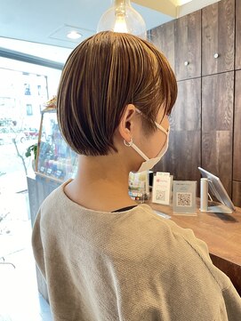 トルヴェ(Toruve) ◇ハイライトがポイント。 コンパクト ミニボブ