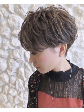 モアナバイヘッドライト 綱島店(Moana by HEADLIGHT) #パーマショート#マッシュショート#ベージュ