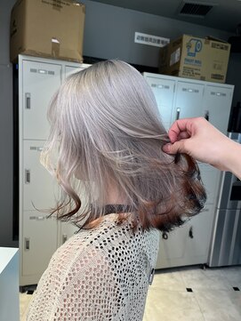 ランド 池袋(LAND) ホワイト×狐カラー