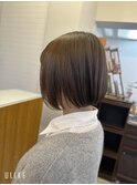 プツッとボブ丸みボブ地毛風ストレートアースカラーグレージュ