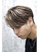 オルズ 渋谷(ALLZ)&nbsp;ブラウンハイライトカラー刈り上げセンターパートカルマヘア