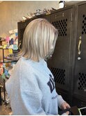ハイトーンカラー×切りっぱなしボブ ホワイトベージュ10代20代