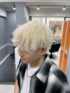 エモー(MoH) ハイトーンマッシュ/ホワイトブロンド