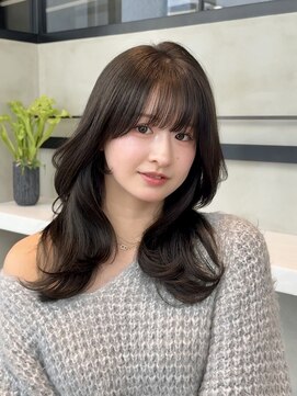 アルティファータ(artifata) ミディアムレイヤー　ワンカールレイヤー　レイヤースタイル