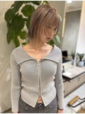 ベージュカラー ミルクティーベージュ ボブ 顔周りレイヤー 大須
