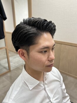 クアルト(Cuarto)の写真/【働く大人の男性へ】清潔感のある髪型と、ひと息つける時間を。大人の魅力を最大限に演出します！