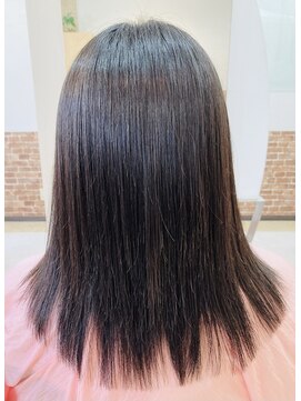 カットハウス はさみの部屋 艶々ストレート