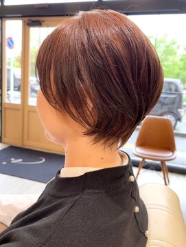 アイ(I.) 【 Ｉ. 】30代からの襟足すっきり前下がりショートボブ　川口