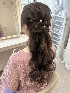 ミラ(Mila) 上品で華やかなハーフアップ♪ロングアレンジ