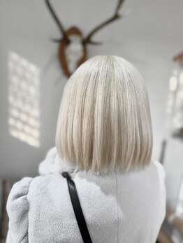 カミセイケイジャムズ(KamiSeikei Jam's)の写真/カラーのメーカー講師スタッフ在中◇最高品質のケアブリーチと処理剤を揃え、カラーのプロが理想を叶えます