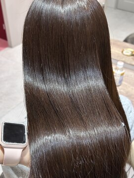 ジーナ 渋谷本店(Zina) 【 チョコレートブラウン 】