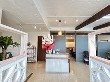 ポム(Pom)の雰囲気（店内風景　受付）