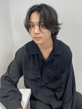 ユーフォリア 渋谷グランデ(Euphoria SHIBUYA GRANDE) ダークグレー ミディアムウルフ MOMO