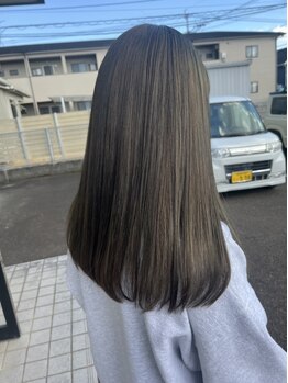 ウーピィ(whoopy)の写真/《上質なつやでより美しく♪》最高の仕上がりを叶える縮毛矯正が得意好評☆うっとり柔らかな手触りに◎
