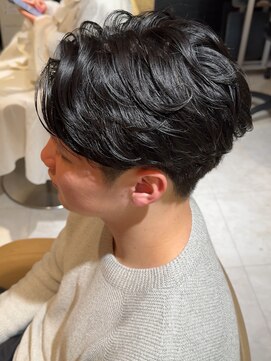 カインド 南青山(hair&make up KIND) 毛流れセンターパート フェザーパーマ 黒髪 ビジネスマン 外苑前