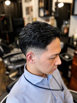 ブロートーキョーバーバーショップ 神田2nd(Bro Tokyo BARBERSHOP) ビジネスでも使える！ミドルフェード！