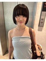 グッドフェローズ キタホリエ(GoodFellas kitahorie)&nbsp;レイヤーで小顔見せシンプルショートボブハイトーンブリーチ艶感