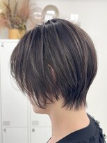 エラ(ELLA) デザインハイライト×ショートウルフ