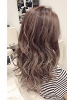 ケンジ 平塚 アネッタ(KENJE annetta)&nbsp;《お洒落外国人風》ブロンドヘア★グラデ×ハイライト