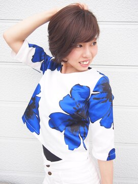 アムールピコ 浦安(Amour Pico) カールショートボブ