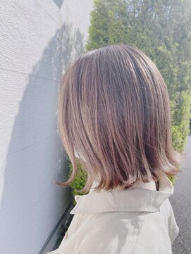 ノルン バイ シェリッシュ(Norn by sheriche) 切りっぱなしボブ  ×ラテベージュ