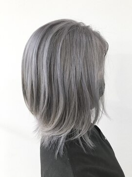 ヘア ライフ セリス(hair life Celis) ホワイトグレー