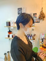 ベラ(Bella)&nbsp;サファイアブルー×ショートマッシュ