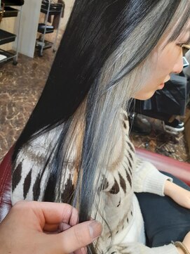 アンフィ 新杉田(Anphi) ブラック×シルバー