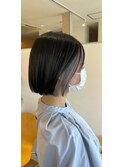 　ショートボブ×シルバー×インナーカラー