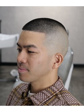 ニューオールド 三軒茶屋(NEW OLD) これぞ原点、ボウズフェードスタイル