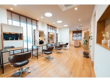 パーク(PERK)の雰囲気（１階のヘアサロンです）