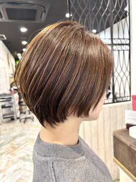 リノナ(Linona) ロングショートワンカールパーマカーキグレージュ前髪錦糸町