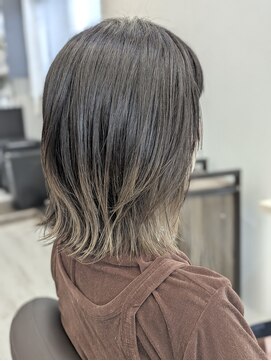 アオカマクラ(a-o Kamakura) 4ヶ月前のグラデーションを活かして