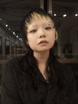 ナループロアツム(Nalu pu loa Tsum) マレットヘア/ウルフカット/ミディアムレイヤー/ハイレイヤー