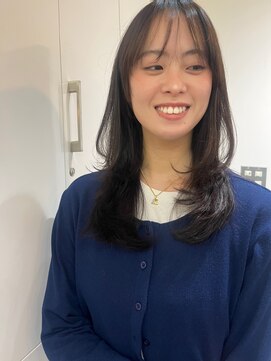 シール 梅田(CIRR) 面長さんから卵形さん丸顔さんにも似合うレイヤーミディ