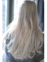 シェアーズ(shares)&nbsp;外国人風ハイ透明感☆Ｗブリーチ＋カラー＋トリートメント