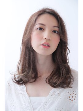 ソーホー ニューヨーク シズオカ(SOHO newyork SHIZUOKA) 斜めバングで大人綺麗なナチュラルロング