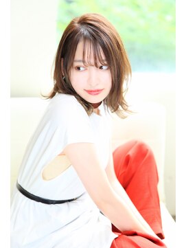 アエレ(Aere) 【Aere池袋】インナーカラー外ハネセミディ☆進藤千草