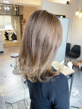 美容室 ツリー(Tree) ノンブローでおさまる大人スタイル『Tree hairsalon 』本厚木