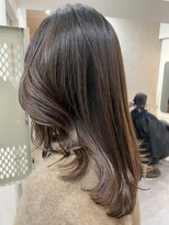 フルール(Fleur)&nbsp;恵比寿 大人韓国風レイヤーカット  くびれ 白髪染め ハイライト