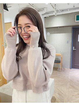 ローレン(LOREN) 【LOREN】オリーブカラーとメガネ