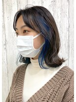 ソソ(soso)&nbsp;【soso 伊勢田】グレージュ×イヤリングブルー【横浜/ブリーチ】