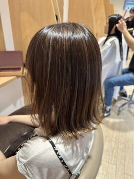 アンフィ 東京(Amphi) 【ケアブリーチでつくる!!ナチュラルハイライト♪】