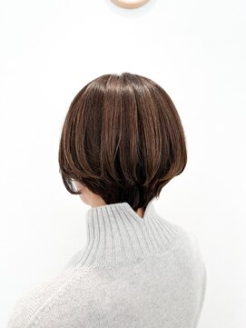 アルティーナプライベート(altina PRIVATE) 大人ショート×白髪ぼかしハイライト