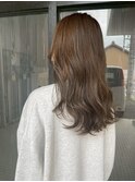 グレージュ切りっぱなしボブ前髪ありミニボブミルクティベージュ