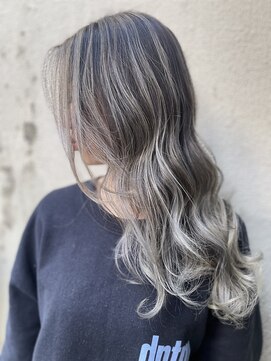 シエル 栄店(CIEL) 外国人風シルバーバレイヤージュ